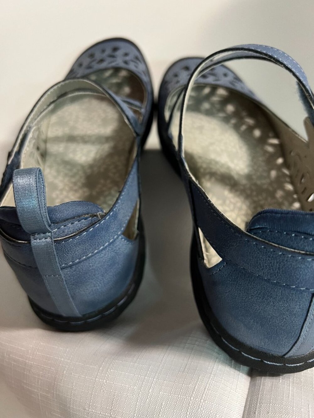 JBU Jambu Bellerose Encore Blue Laser Cut Mary Jane Comfort Flats Shoes 10M - Picture 6 of 12
